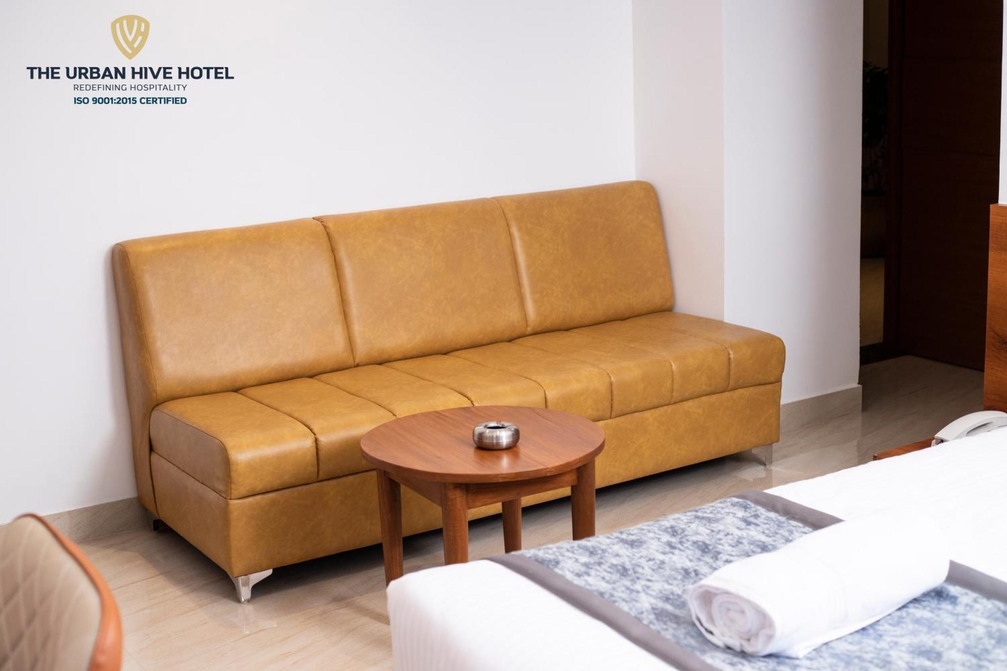 The Urban Hive Hotel Belgaum Exterior photo